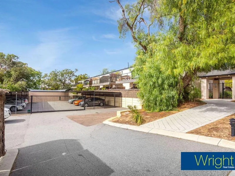 GREAT SIZED 1 BEDROOM APARTMENT WITH POOL AREA