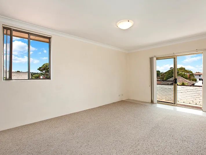 Large two bedroom apartment in ideal location 