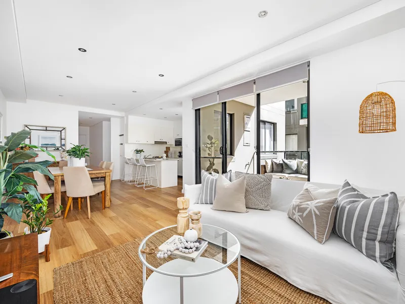 Lifestyle Apartment In Cosmopolitan Beachside Setting