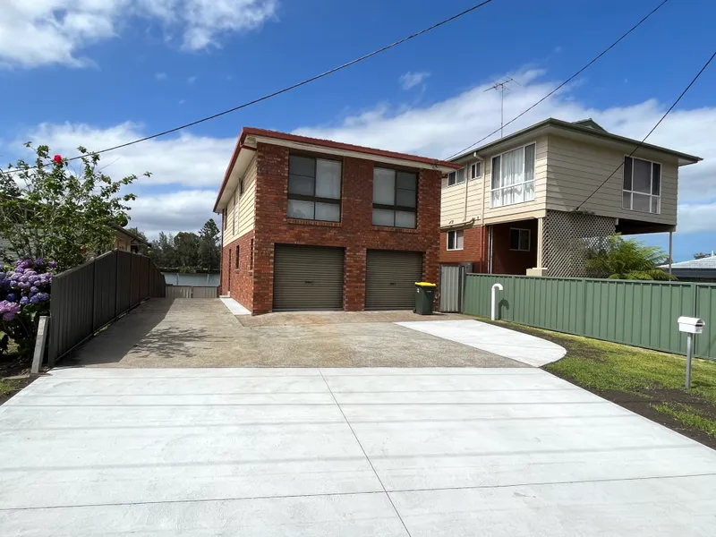 Waterfront Home for Rent in Dora Creek