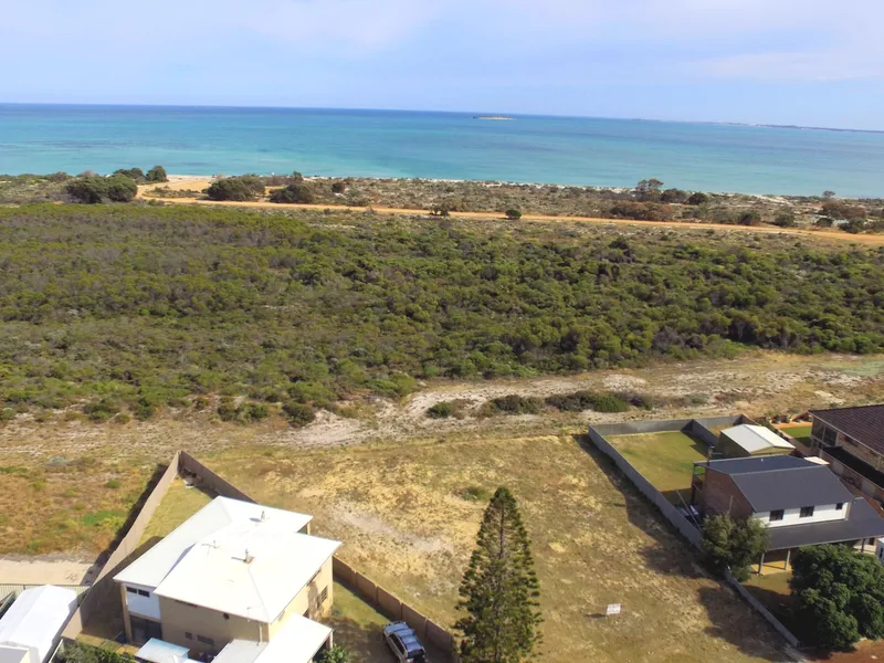 Opportunity Plus - walk to beach, ocean views