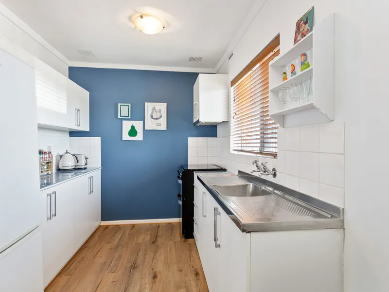 LOCK UP AND LEAVE PAD-FULLY FURNISHED UNIT