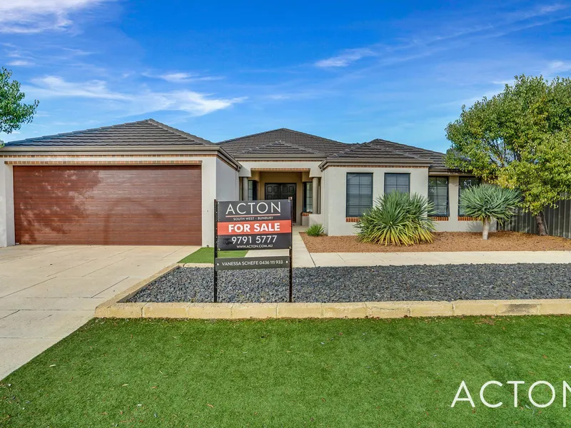 MODERNISED COASTAL LIVING!