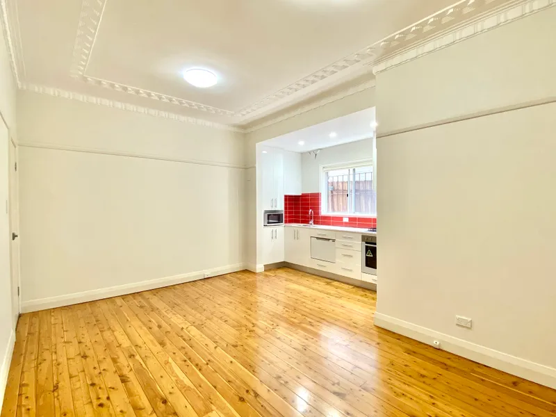 Spacious and Light Filled One Bedroom