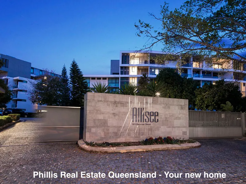 OVERSIZED THIRD FLOOR EAST FACING OVER WATER, VIEWS TO STRADBROKE ISLAND.  3 BEDROOM APARTMENT WITH MASSIVE BALCONY.