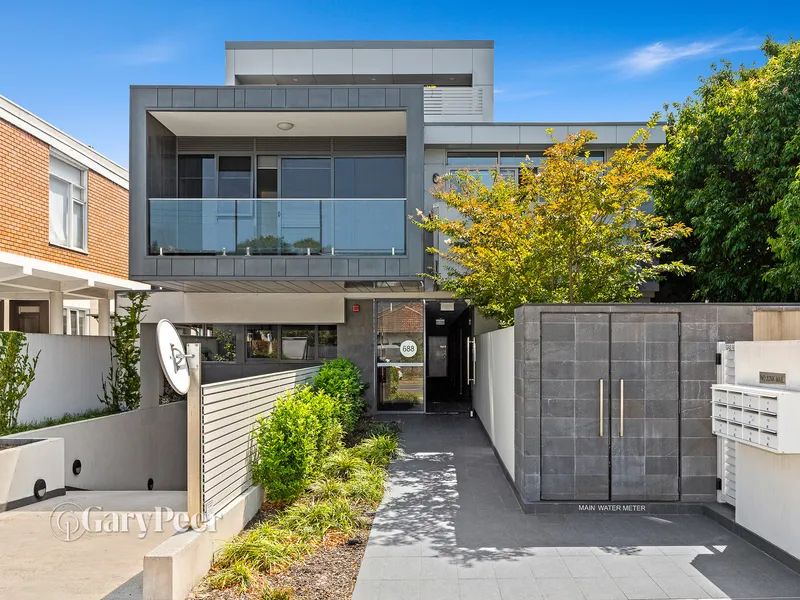 A cool cosmopolitan lifestyle awaits