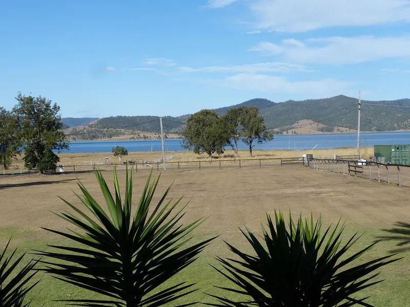 Overlooking Somerset dam at Hazeldean, 7.6ac, NOW $800K, restored colonial home, a lovely place to live for work, to retire or to getaway weekends