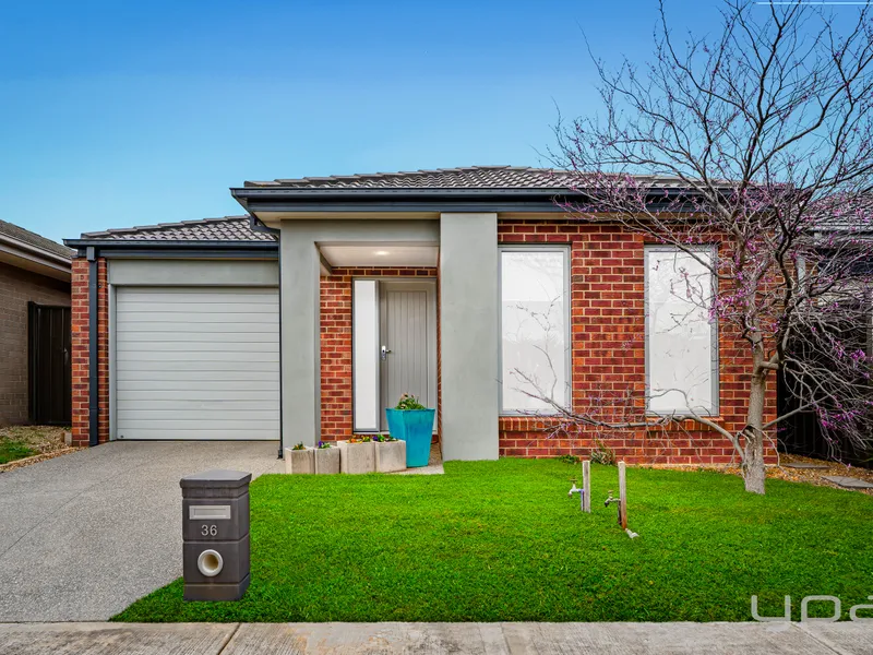 A STUNNING HOME IN THE HEART OF COBBLEBANK