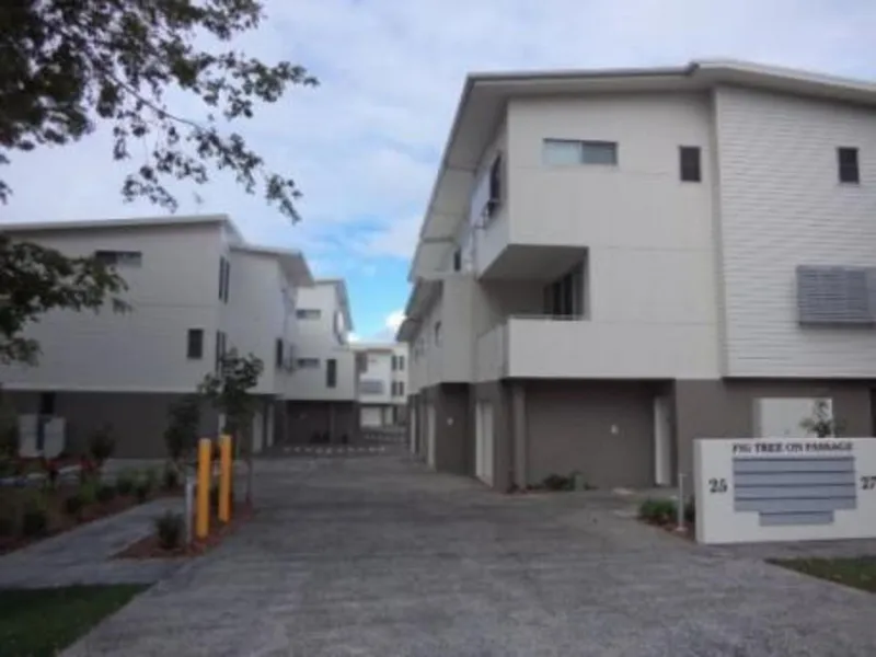 Ideal location close to the waterfront and schools