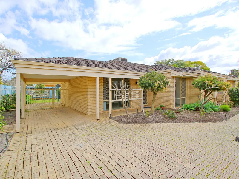 BEAUTIFUL VILLA UNIT REAR OF COMPLEX