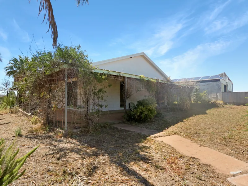 RIVER FRONTAGE - MENINDEE