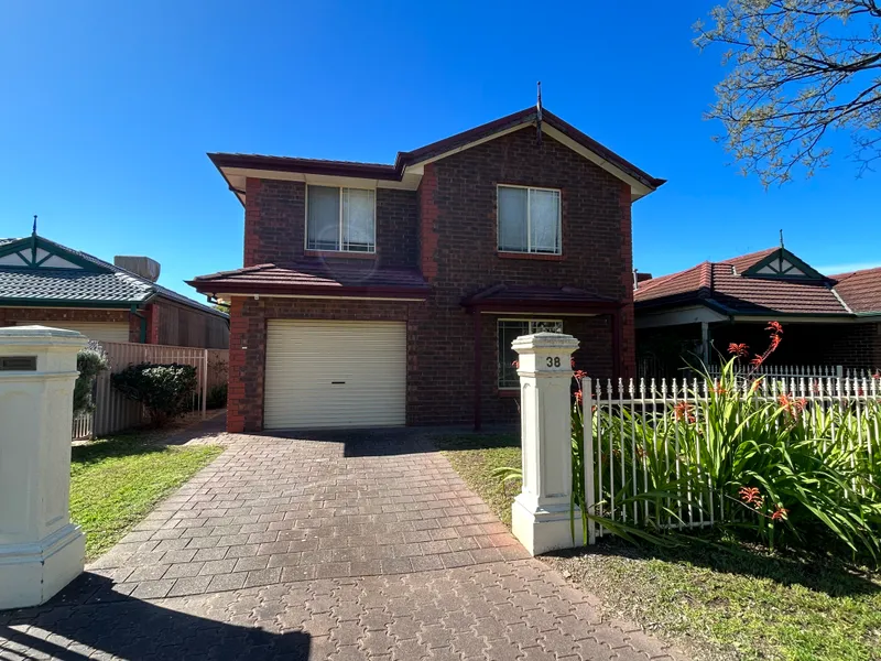Charming 3-Bedroom Home in Oakden
