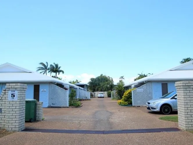 Conveniently Located 2 Bedroom Unit with Private Courtyard