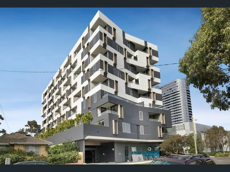 Two bedroom apartment in the central of Box Hill