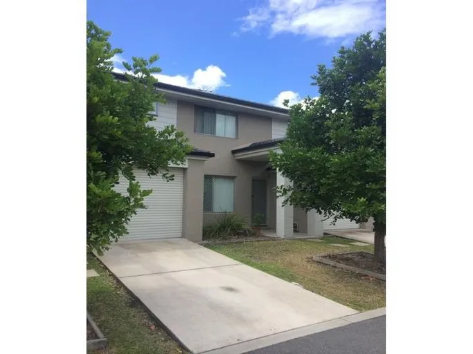 Three Bedroom Modern Townhouse With Solar Electricity Panels