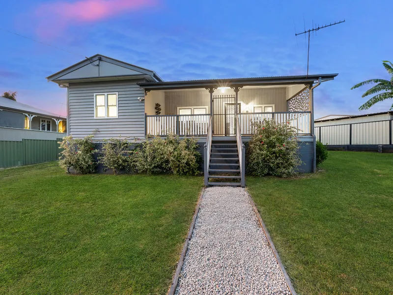 Renovated Character Home On 885m2 Block!