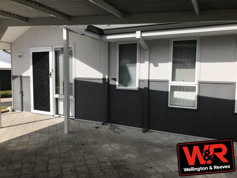 EASY CARE UNIT IN QUIET COMPLEX