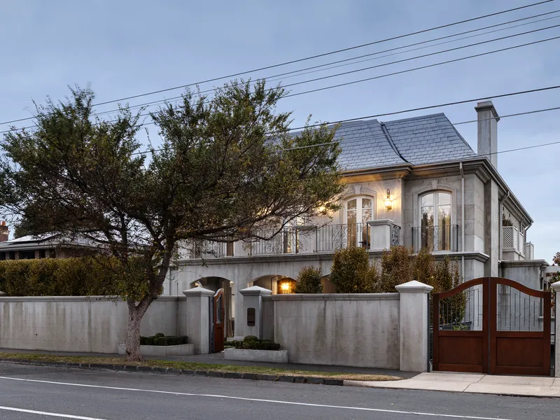 A masterpiece of style and luxurious character over 4 levels