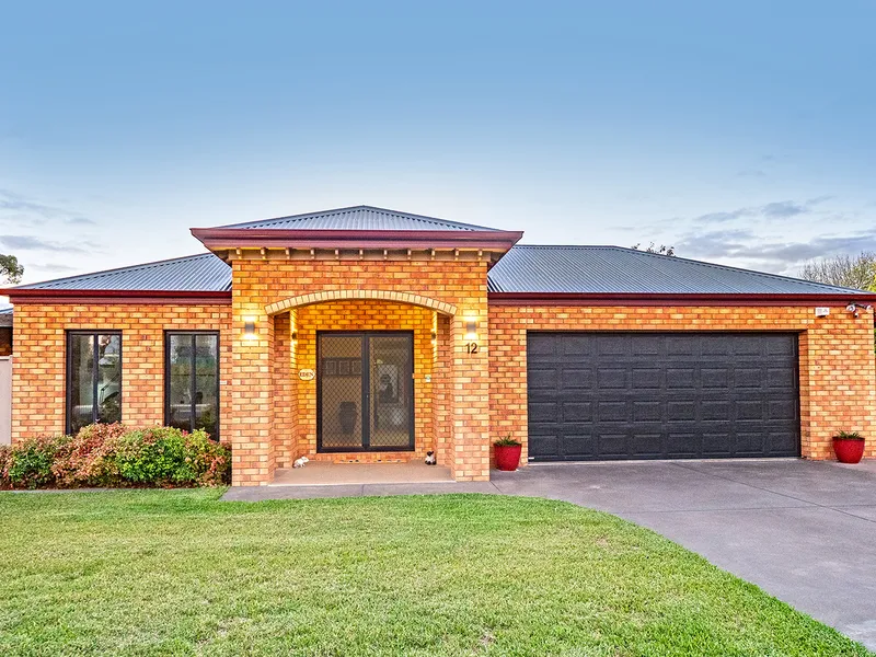 ARCHITECTURALLY DESIGNED FAMILY HOME                                          