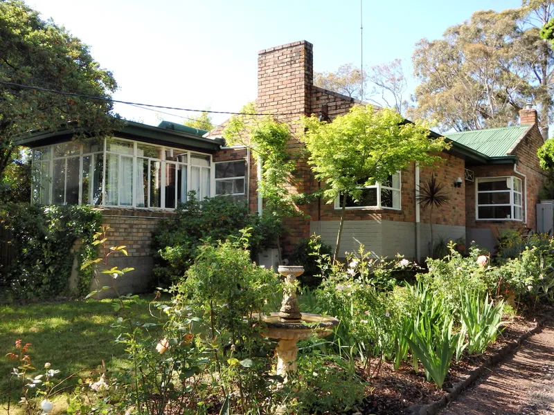 WOW !!! HOUSE:HUGE BLOCK :SHEDS !!!