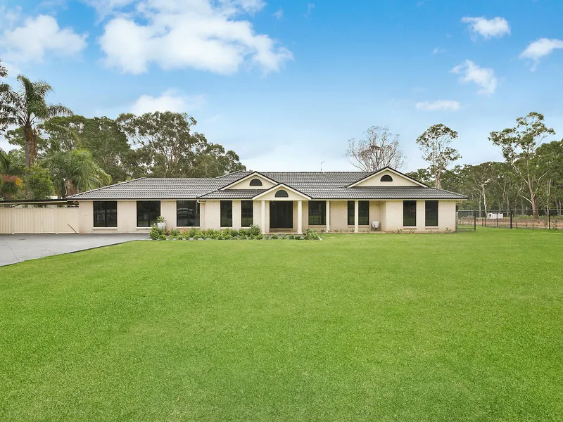Tranquil family sanctuary just one hour from Sydney