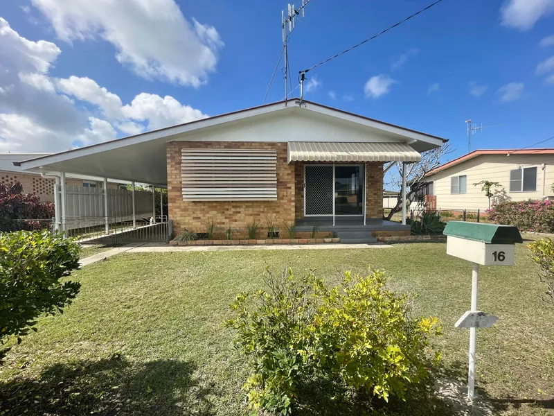 BE EXCEPTIONALLY QUICK ON THIS NEAT & TIDY BRICK HOME!