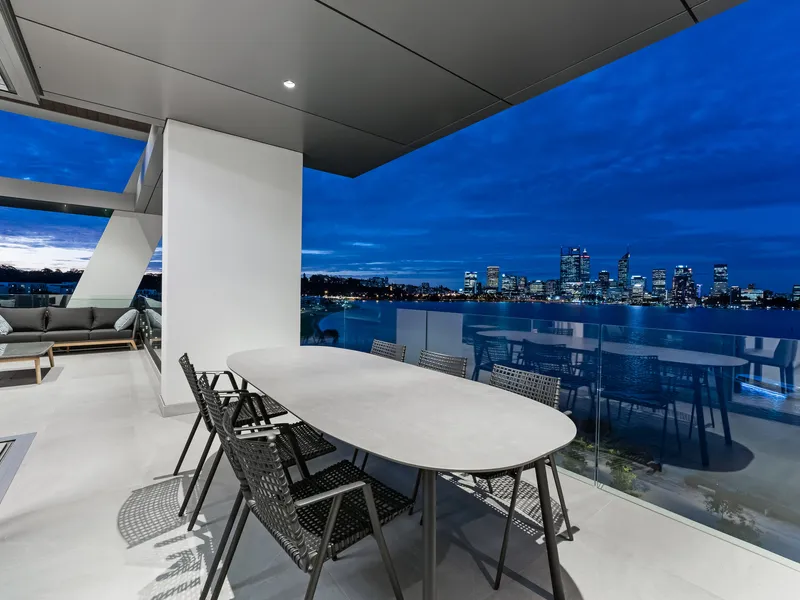 SOUTH PERTH ESPLANADE - ICONIC PERTH PENTHOUSE 