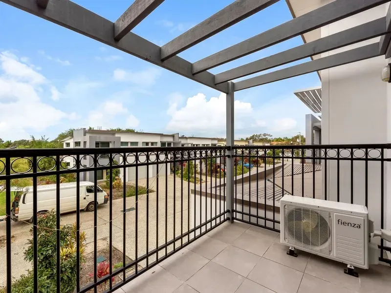 3-Minute from Beach!!