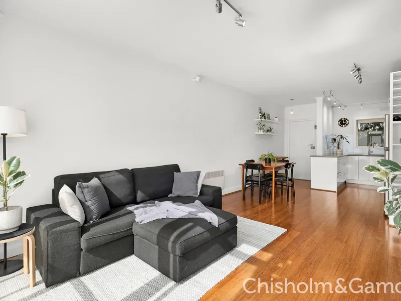 Sunlit Streetfront Style in a Lifestyle Location