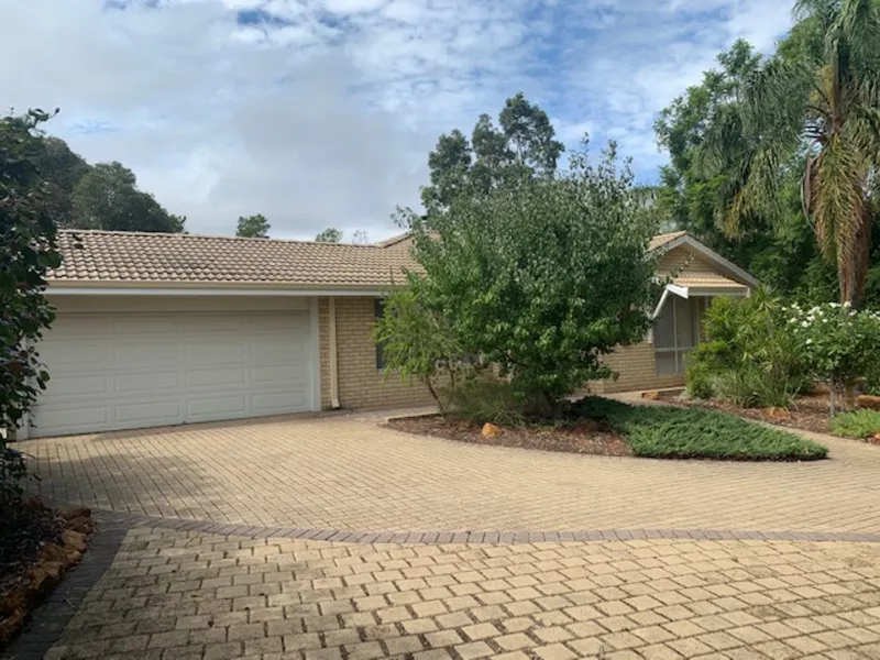 Modern Lifestyle & Perfect Location Open For Inspection Monday 3rd April 4.15 - 4.45pm