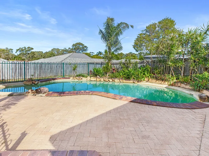 Contemporary, Close, Comfortable