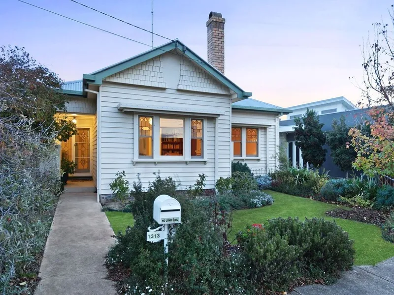 Live in lovely Lake Wendouree