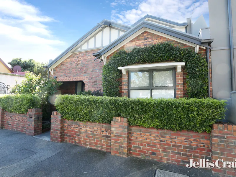 An Unparalleled Renovation: Family-Sized Living in Secluded Lifestyle Location