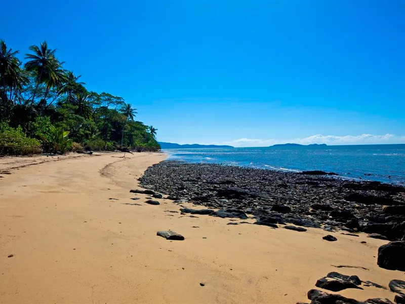 LARGE RARE 8500-SQM BEACHSIDE LAND OPPORTUNITY