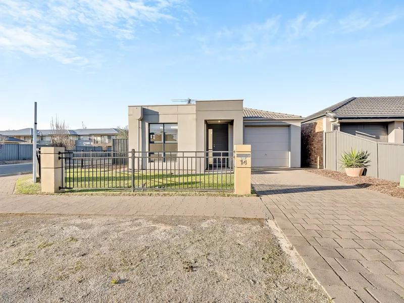 Low Maintenance Family Home!