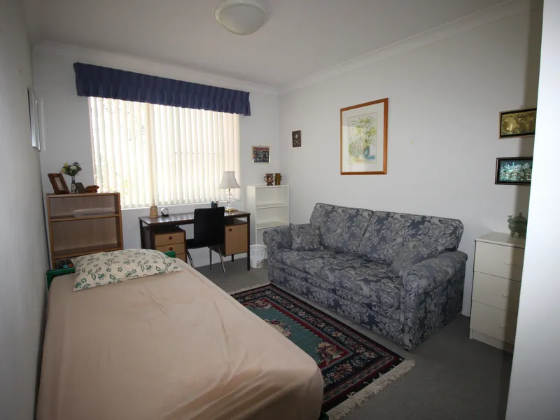 Fully Furnished All Inclusive For Single Male Uni Students