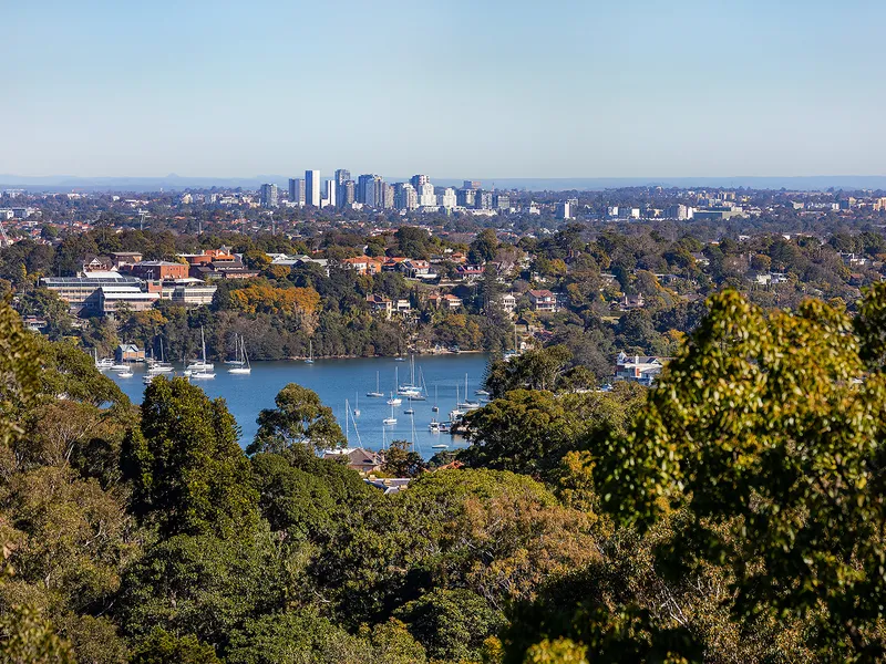 PENTHOUSE APARTMENT WITH ENOURMOUS BALCONY