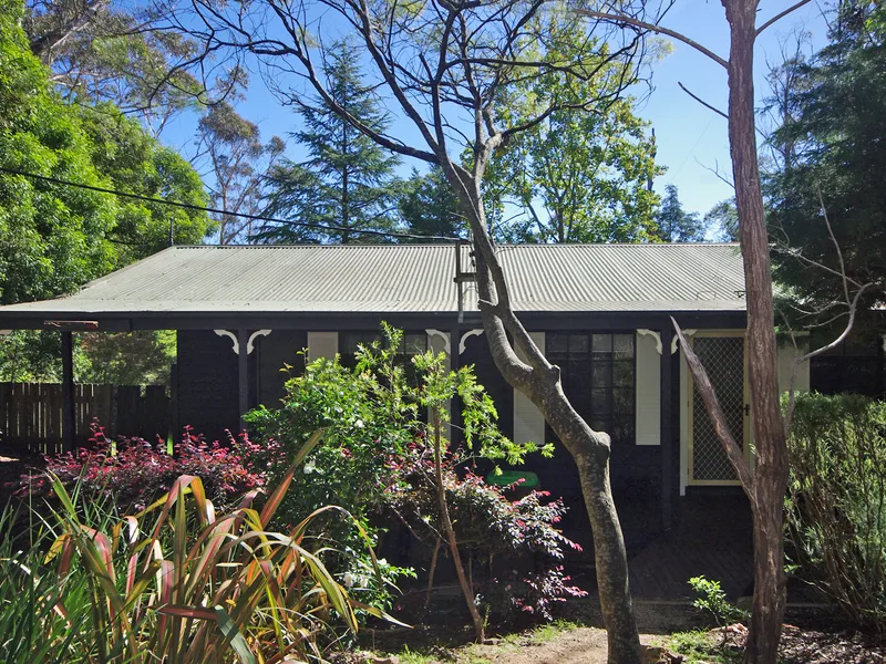 Neat and Tidy Cedar Cottage