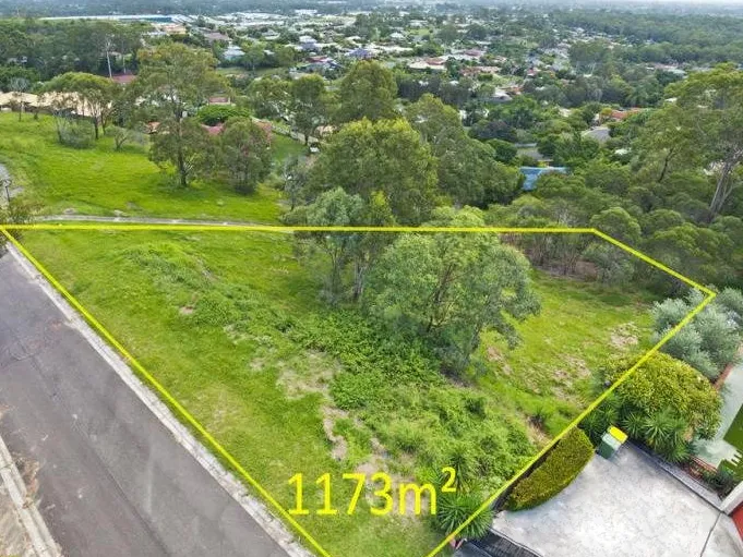 ELEVATED LAND 1173M2 - WITH EXCELLENT VIEWS - PRIME SUBDIVISION !!