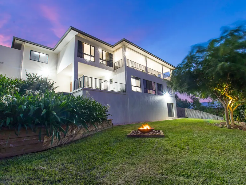 Luxurious Hill-Top Home