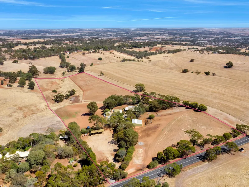 Large Family Home In Sought After Location