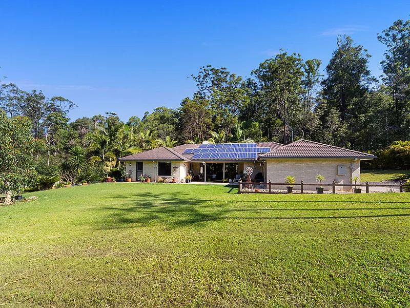 MODERN EASY LIVING WITH PEACE, PRIVACY + DUAL ACCOMMODATION