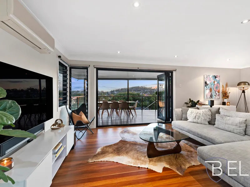 Entertain In Style With Stunning City Views!