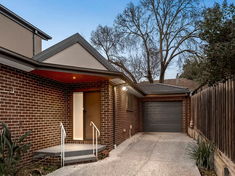 Immaculate charmer in a prime locale