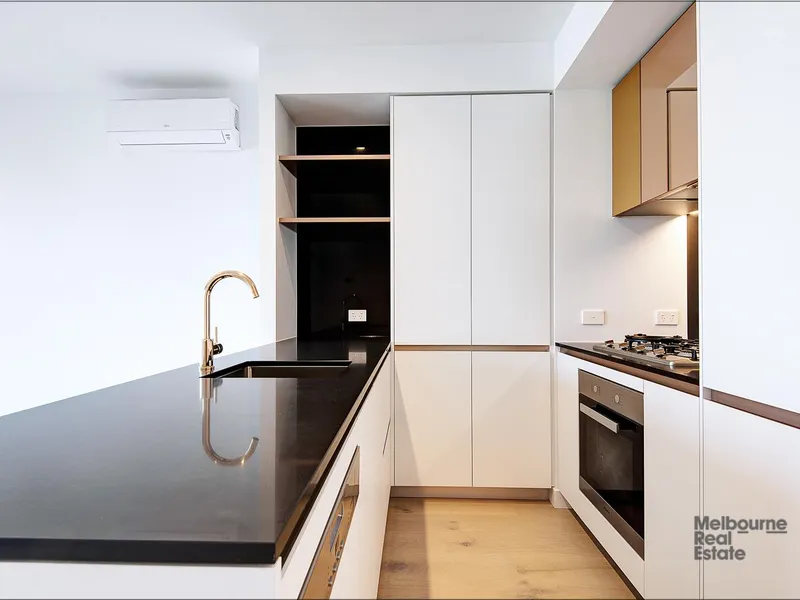 Immaculate City Apartment with Amazing Views!