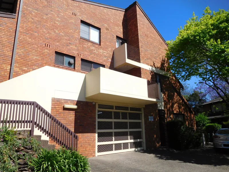 Access Via Smith Street