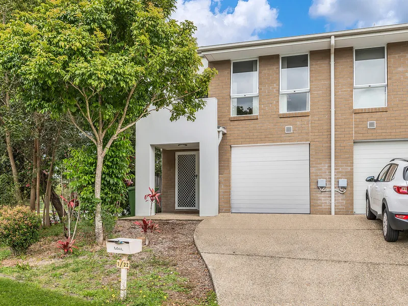 Perfect First Home Or An Ideal Investment With Great Tenants In Place!