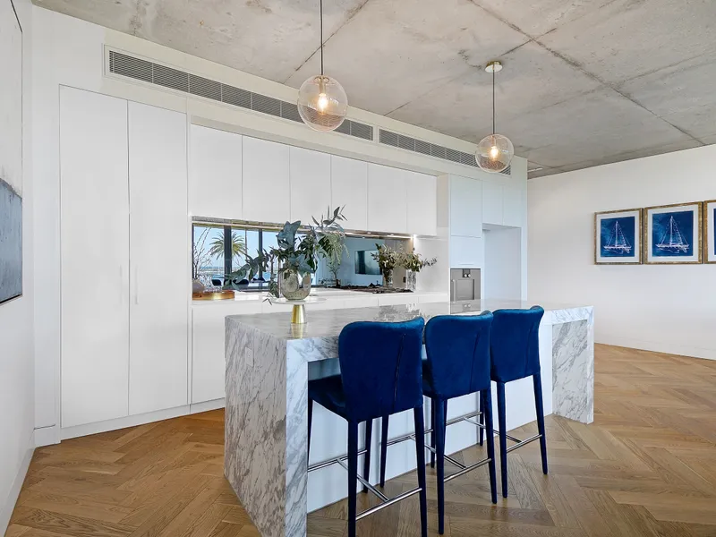 THE SPACE TO LIVE, RELAX AND ENTERTAIN 