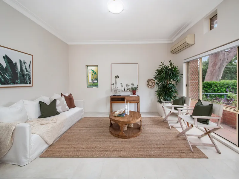 Sun Drenched Ground Floor Apartment