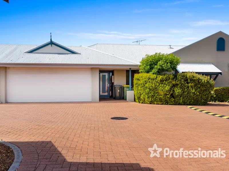 Secure Complex Close to Town & Shops